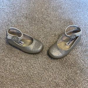 Gold toddler dressy shoes